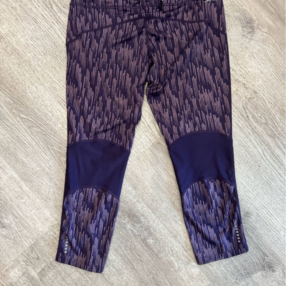 Nike Women's running Purple Patterned cropped Leggings size large - Picture 6 of 8